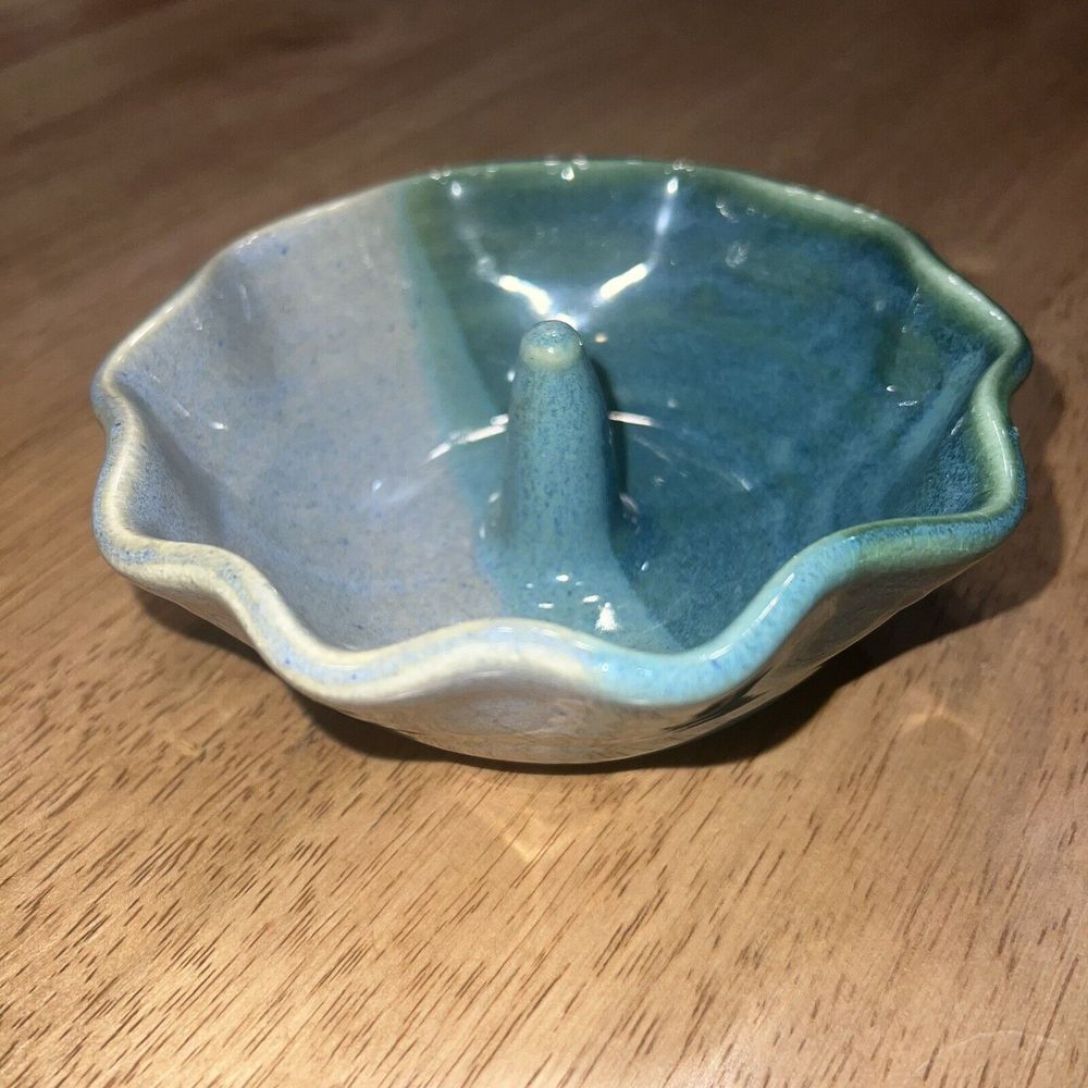 Handmade‎ Bluebonnet Pottery Apple Baker Artisan Jewelry Ring Dish Bowl Made TX